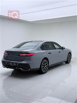 بي ام دبليو الفئة 7